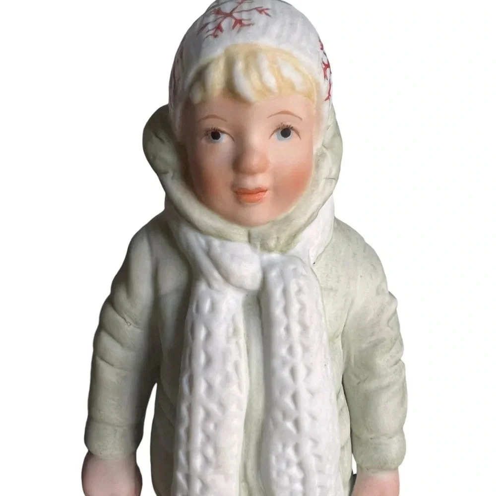 Frances Hook "All Bundled Up" signed by Barbara Hook Figurine dated 1982 - Picture 3 of 14